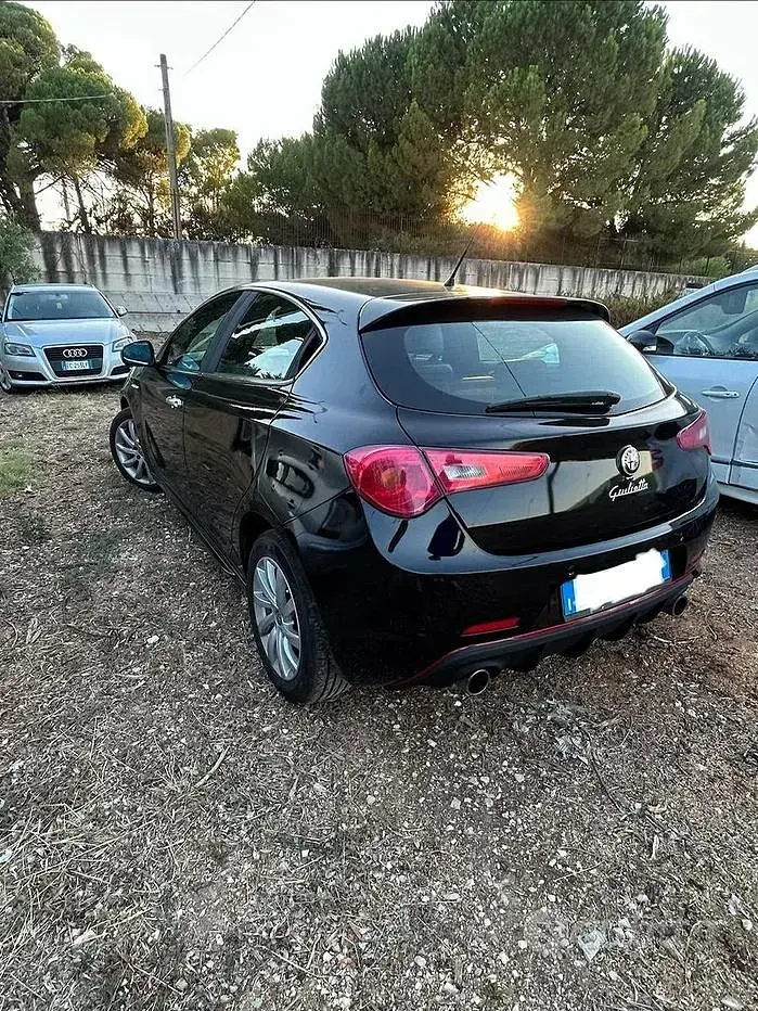 Usata Alfa Romeo Giulietta 105 CV (77 kW) 2013 Nero Utilitaria