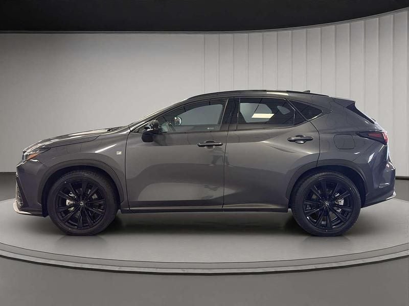 Nuova Lexus NX350h Sport Line 190 CV (139 kW) 2026 Dark grey met SUV