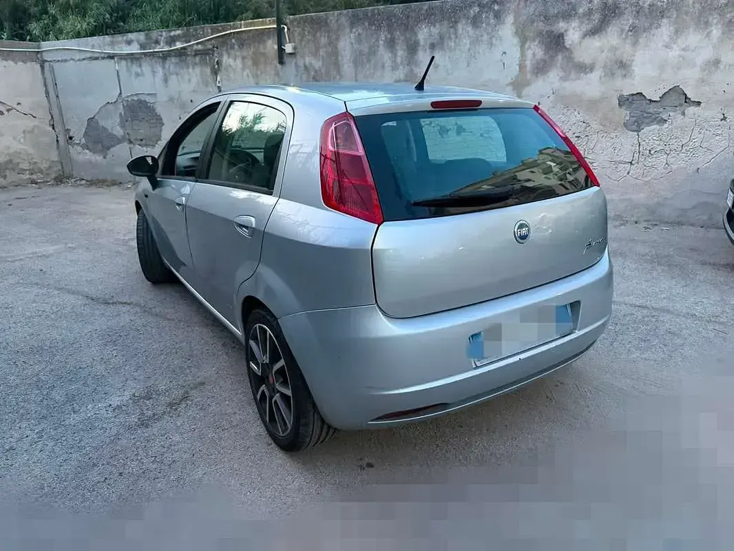 Usata Fiat Grande Punto Active 75 CV (55 kW) 2006 Grigio Utilitaria