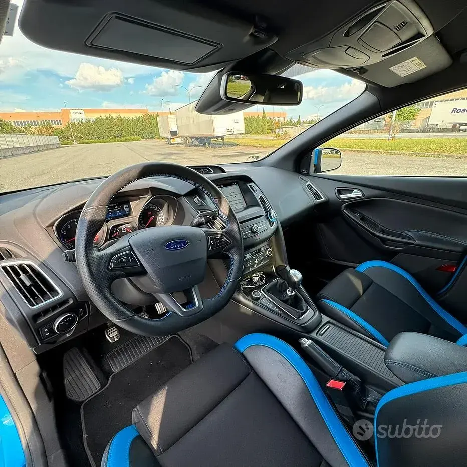 Usata Ford Focus RS 350 CV (257 kW) 2016 Bluazzurro Berlina