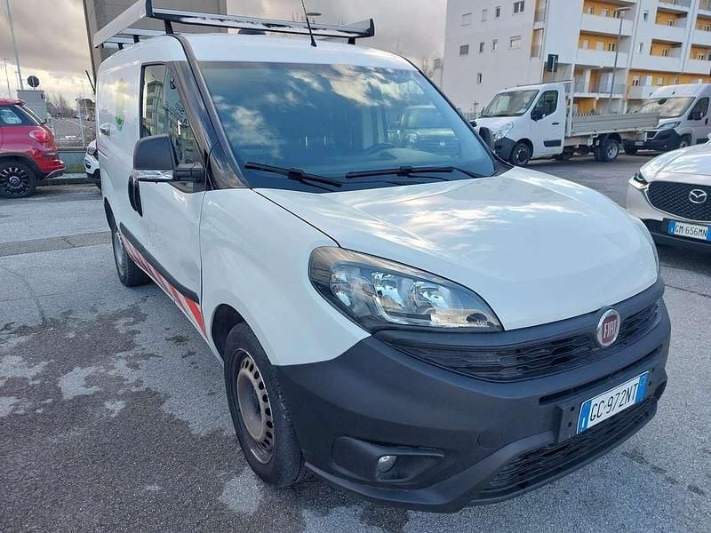 Usata Fiat Doblò Business 120 CV (88 kW) 2020 Bianco Monovolume