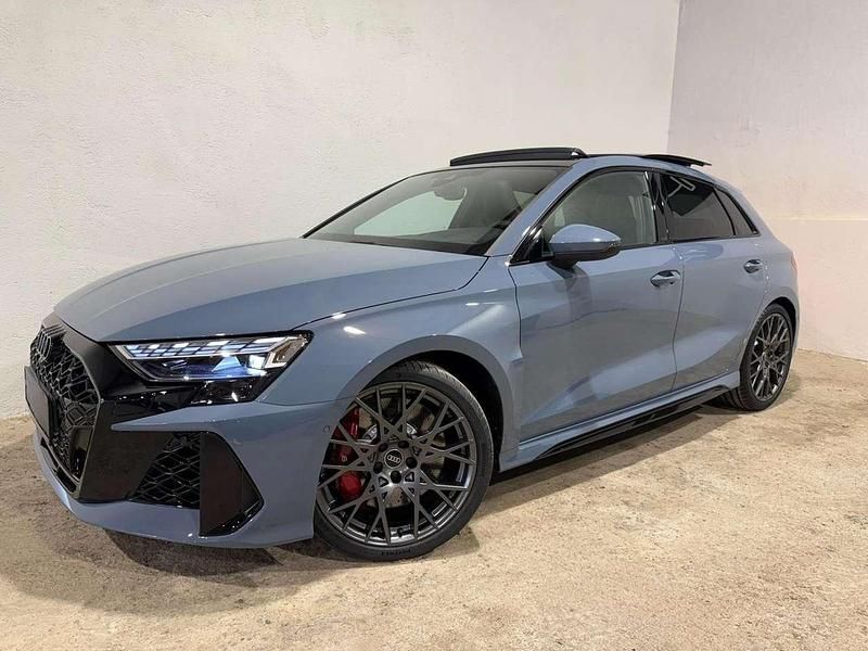 Usata Audi RS3 Ambiente 400 CV (294 kW) 2024 Nero Berlina