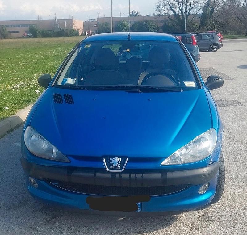Usata Peugeot 206 2005 Blu Utilitaria