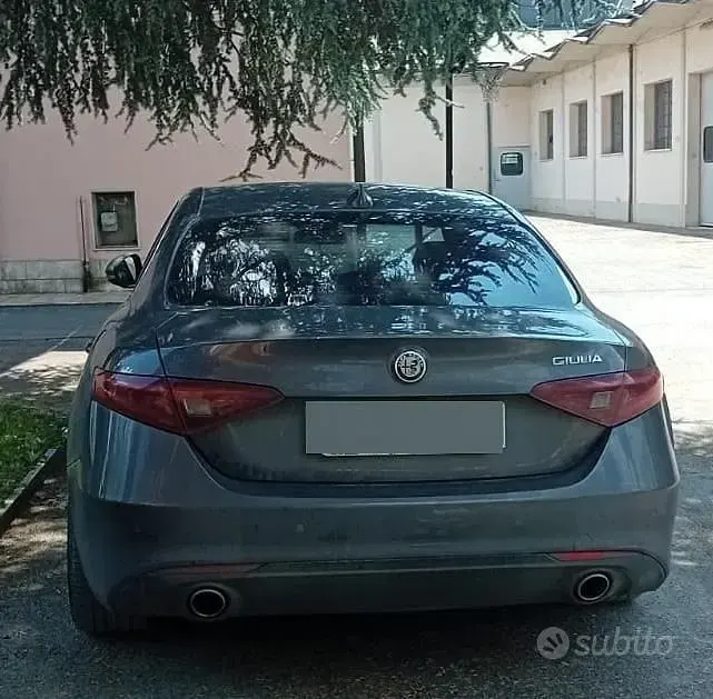 Usata Alfa Romeo Giulia 180 CV (132 kW) 2017 Berlina