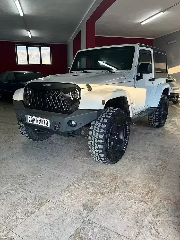 Usata Jeep Wrangler Sahara 200 CV (147 kW) 2011 Bianco SUV