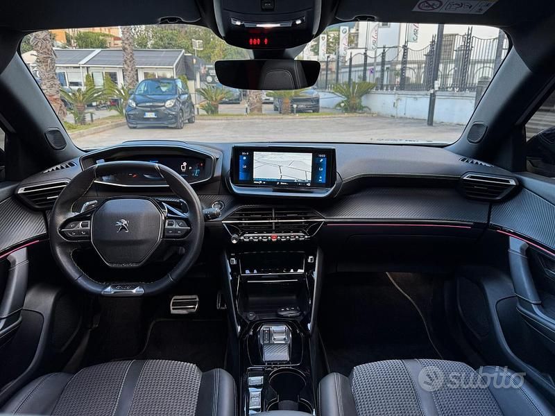 Usata Peugeot 2008 GT 131 CV (96 kW) 2022 Bianco SUV