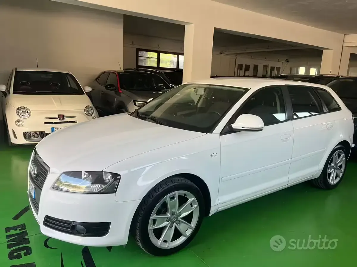 Usata Audi A3 Attraction 90 CV (66 kW) 2010 Bianco Utilitaria