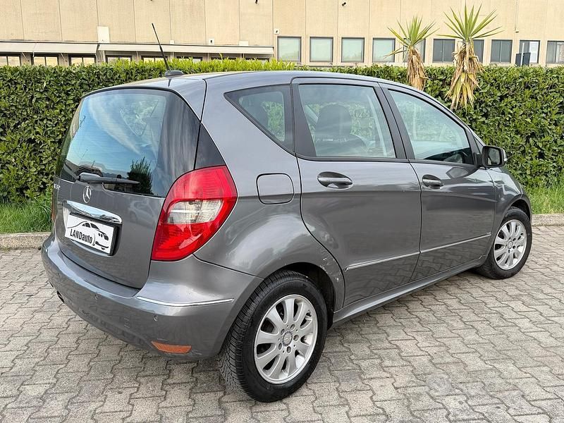 Usata Mercedes A160 95 CV (69 kW) 2010 Grigio Utilitaria