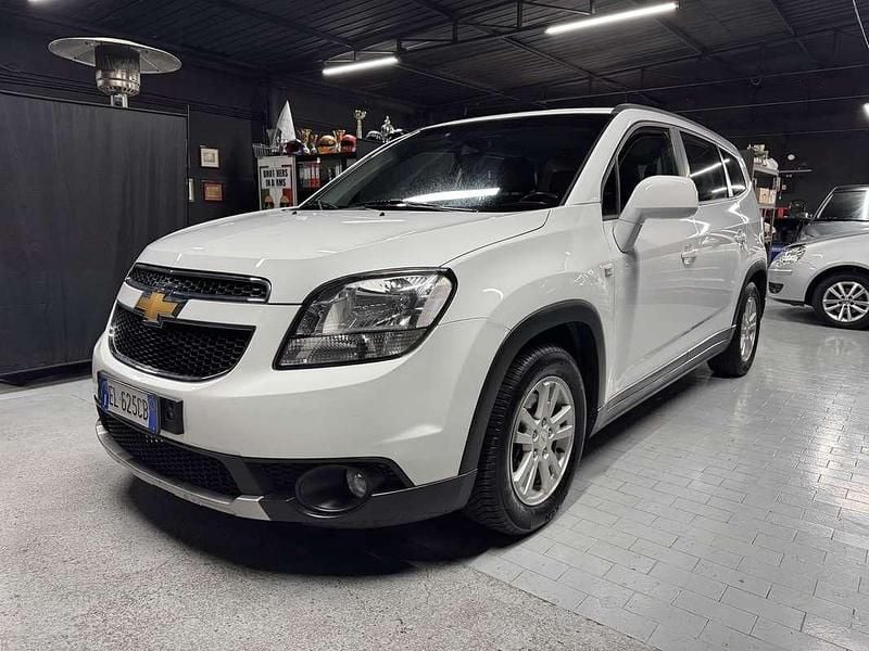 Usata Chevrolet Orlando LT 141 CV (103 kW) 2011 Bianco Monovolume
