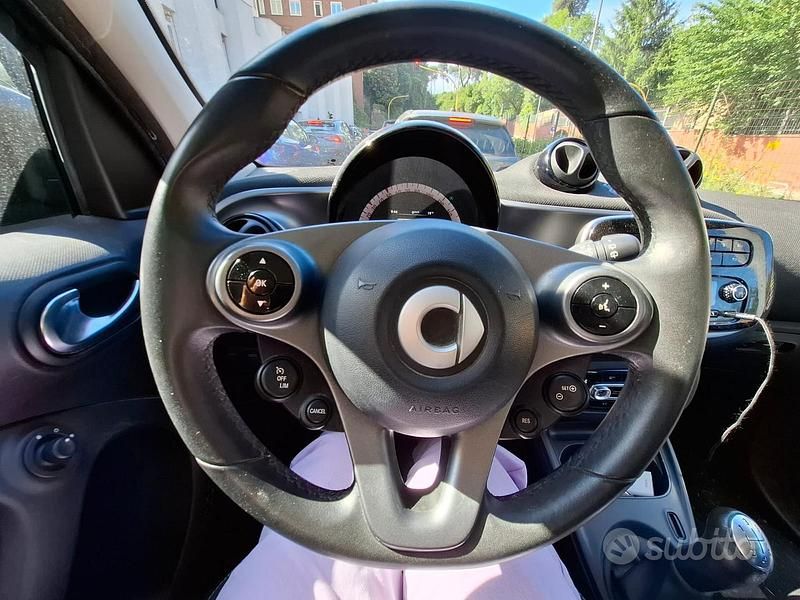 Usata Smart ForFour Passion 61 CV (44 kW) 2015 Nero Utilitaria