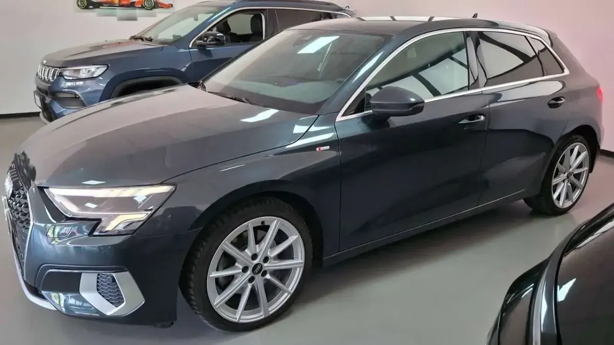 Usata Audi A3 Ambiente 150 CV (110 kW) 2021 Grigio Berlina