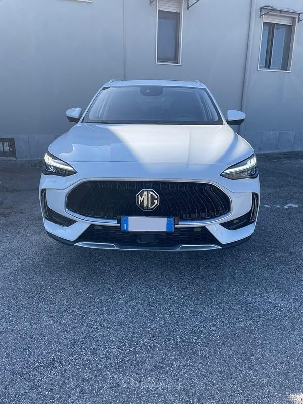 Usata MG HS Luxury 162 CV (119 kW) 2023 Bianco SUV