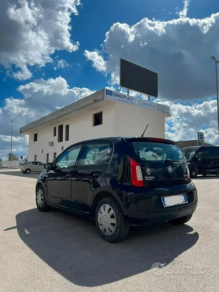 Usata Skoda Citigo G-TEC Active 68 CV (50 kW) 2015 Nero Utilitaria