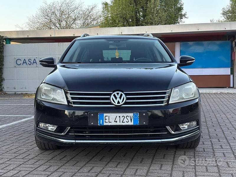 Usata VW Passat 169 CV (124 kW) 2012 Nero Station wagon