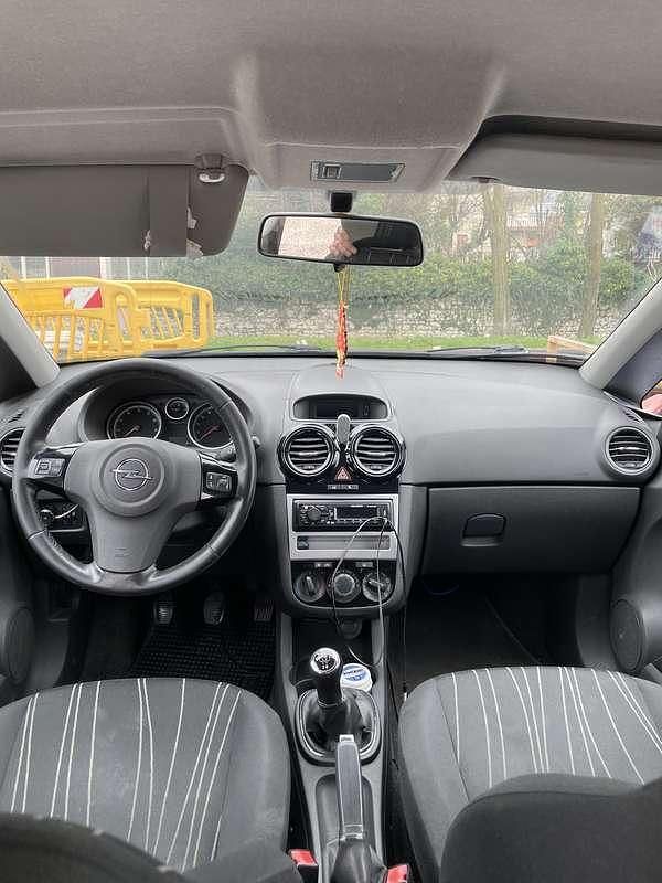 Usata Opel Corsa Color Edition 86 CV (63 kW) 2010 Utilitaria