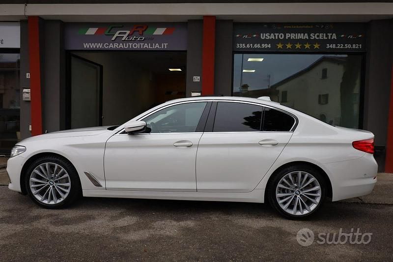 Usata BMW 530 Comfort Edition 249 CV (183 kW) 2020 Bianco / pastello Berlina