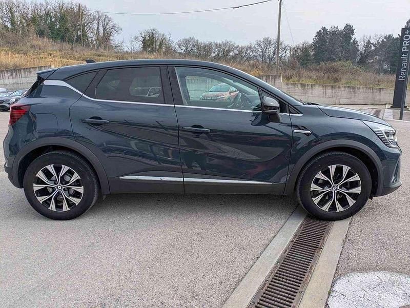 Usata Renault Captur Techno 101 CV (74 kW) 2023 Blu SUV