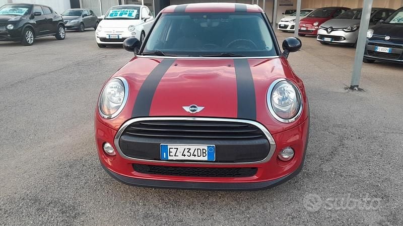 Rosso Usata 2015 Mini One D Due volumi | 10.900 € (Buon prezzo) - Immagine 1/4