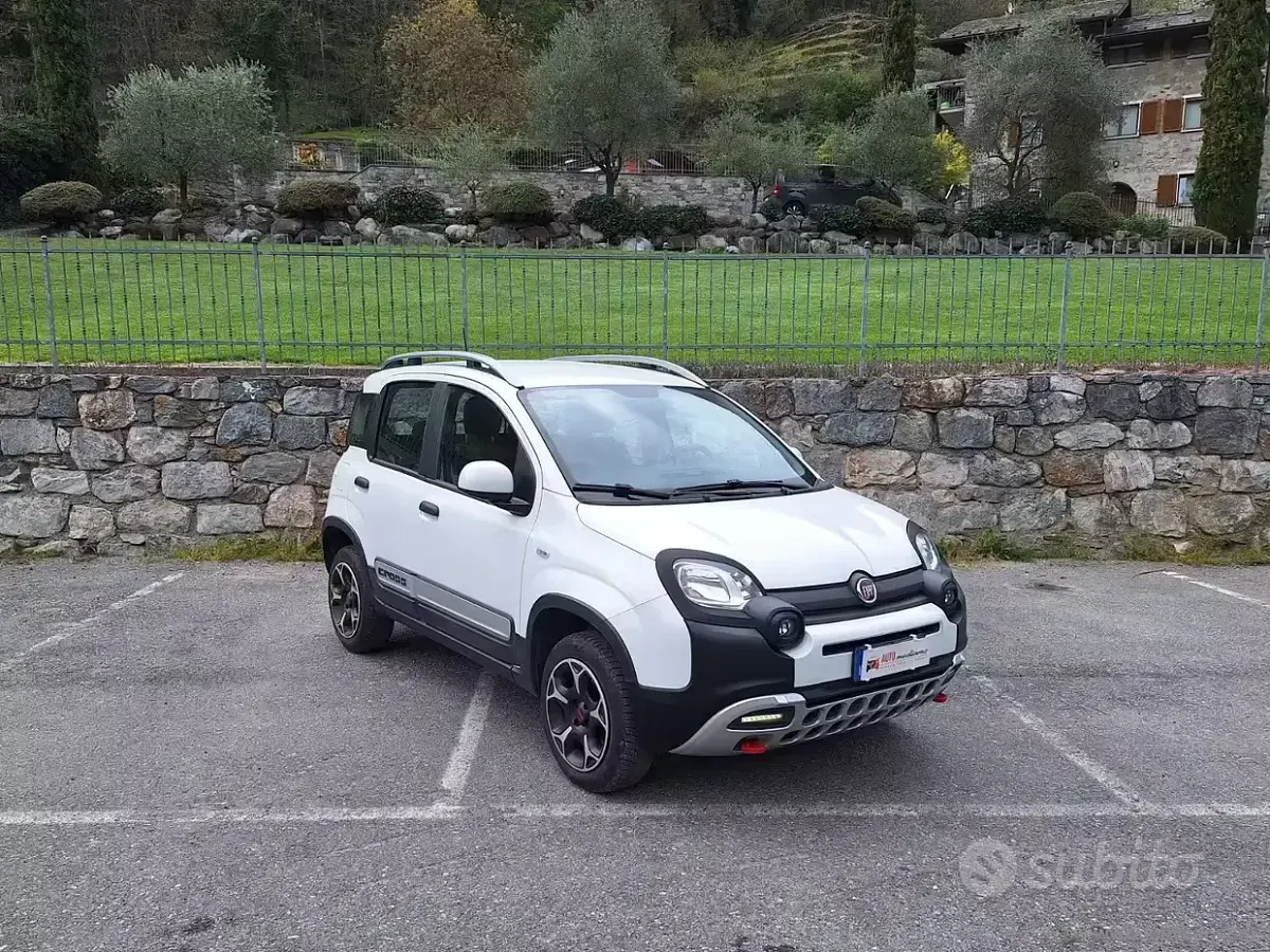 Usata Fiat Panda Cross Cross 85 CV (62 kW) 2021 Bianco Utilitaria