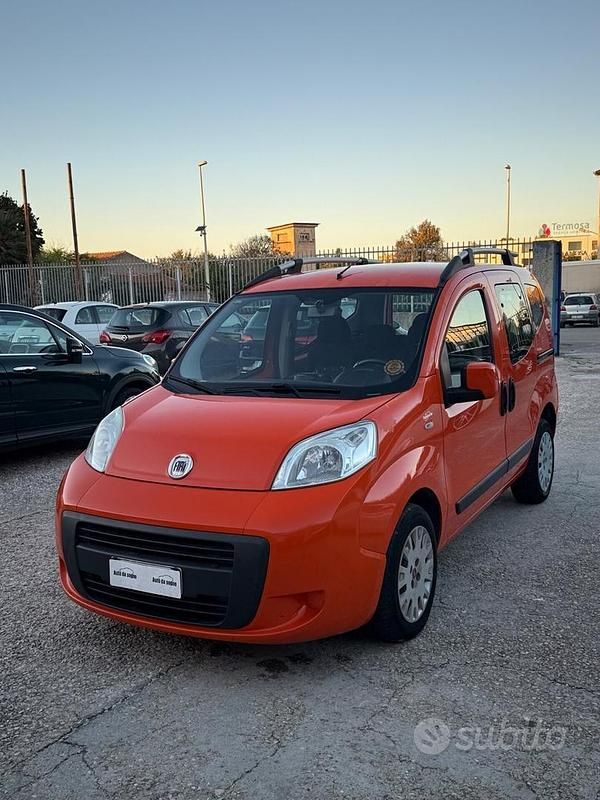 Usata Fiat Qubo Trekking 75 CV (55 kW) 2011 Arancione Monovolume