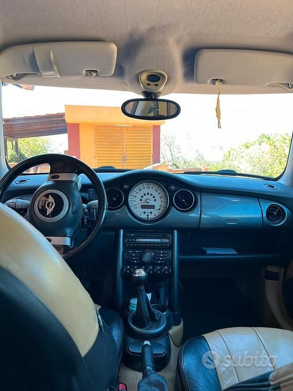 Usata Mini Cooper S 75 CV (55 kW) 2003 Blu Utilitaria