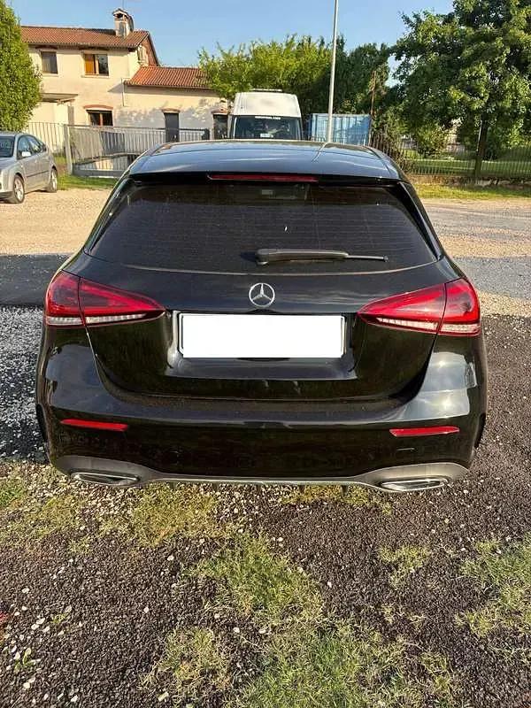 Usata Mercedes A180 Premium 136 CV (100 kW) 2021 Nero Berlina