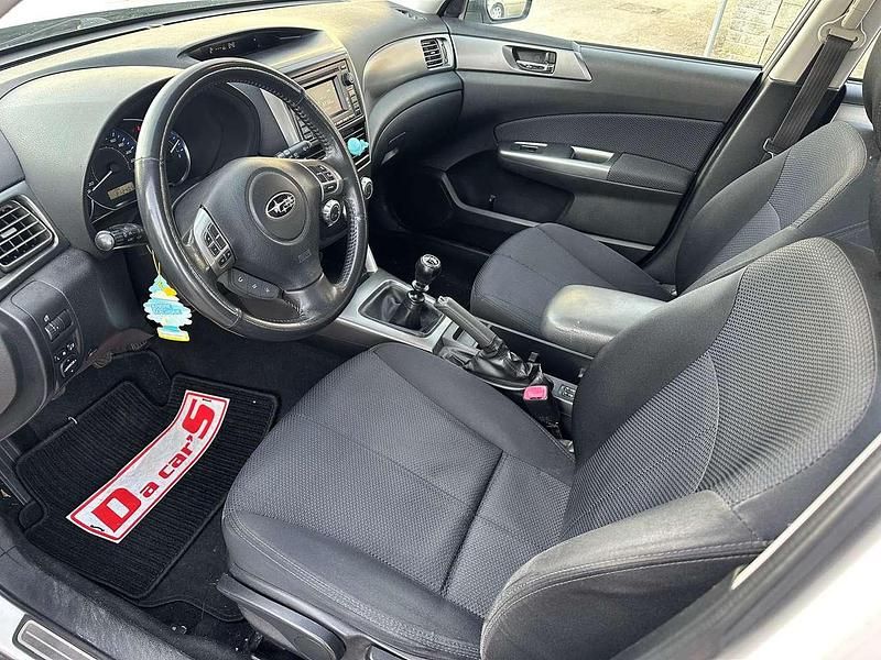 Usata Subaru Forester Comfort 147 CV (108 kW) 2014 Bianco SUV