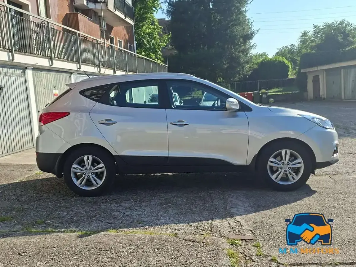 Usata Hyundai ix35 Comfort 135 CV (99 kW) 2012 Grigio SUV