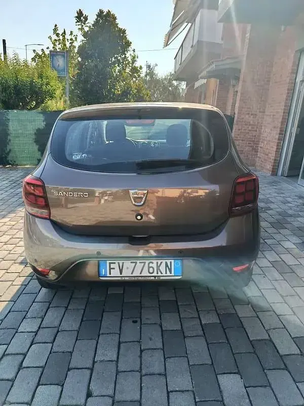 Usata Dacia Sandero Comfort 90 CV (66 kW) 2019 Berlina