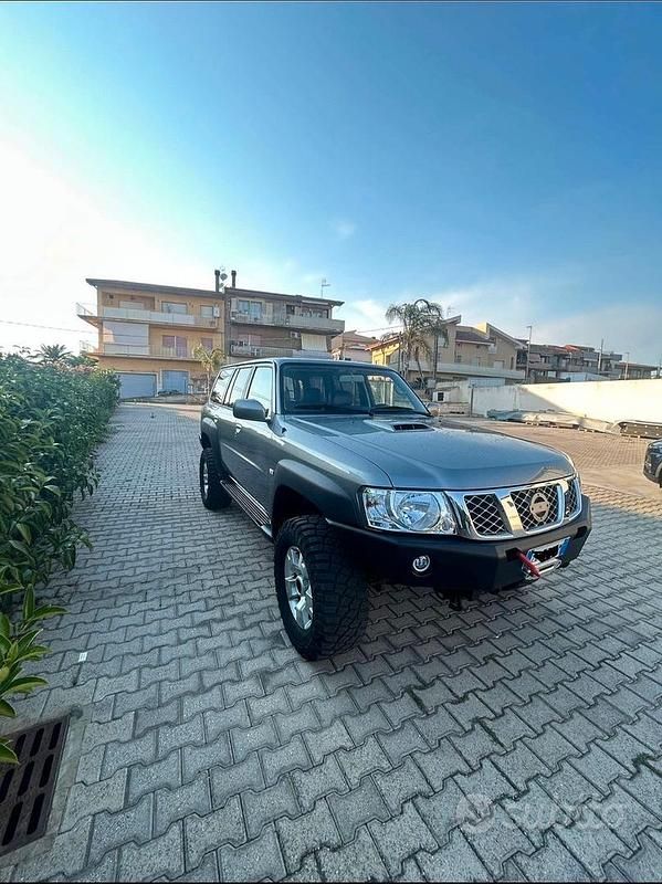 Usata Nissan Patrol 158 CV (116 kW) 2004 Grigio SUV