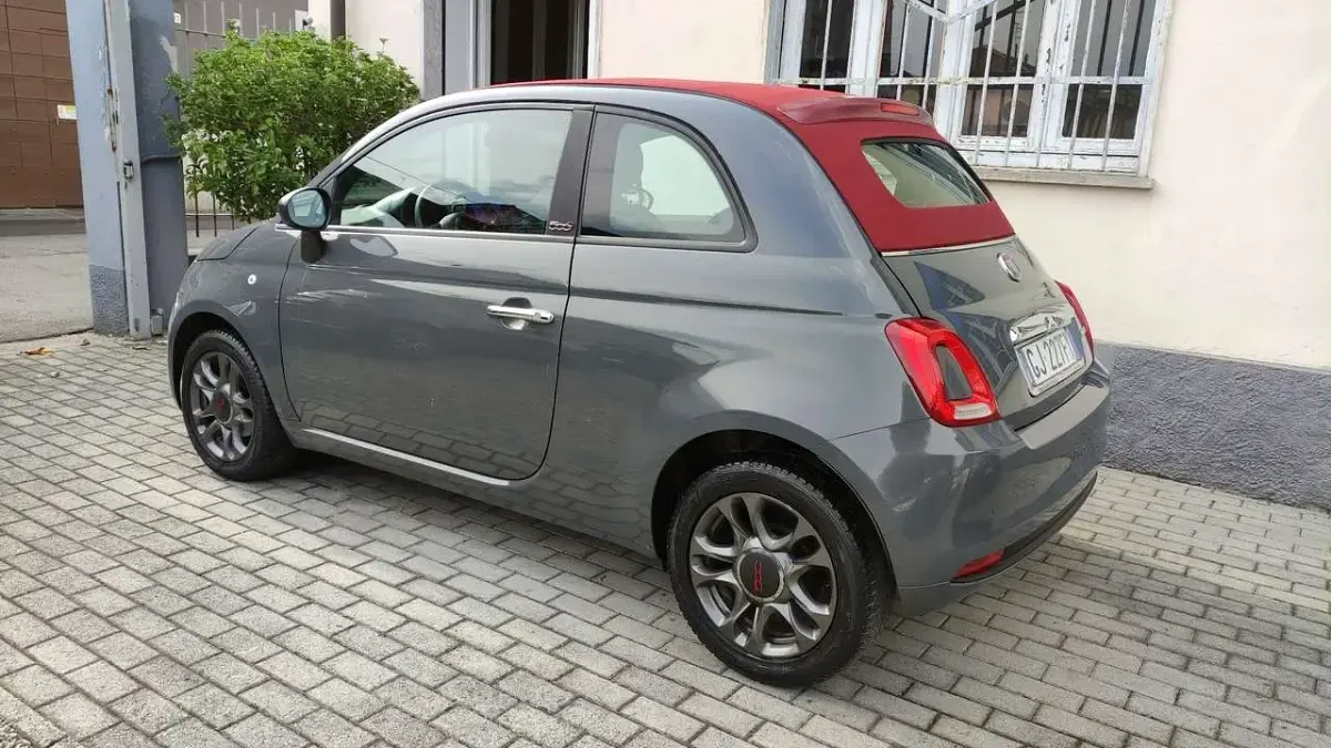 Usata Fiat 500C 69 CV (50 kW) 2022 Grigio Cabrio