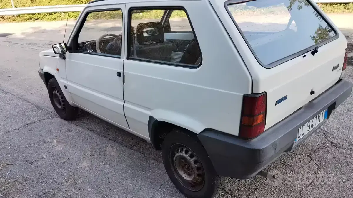 Usata Fiat Panda Young 54 CV (39 kW) 2002 Bianco Berlina