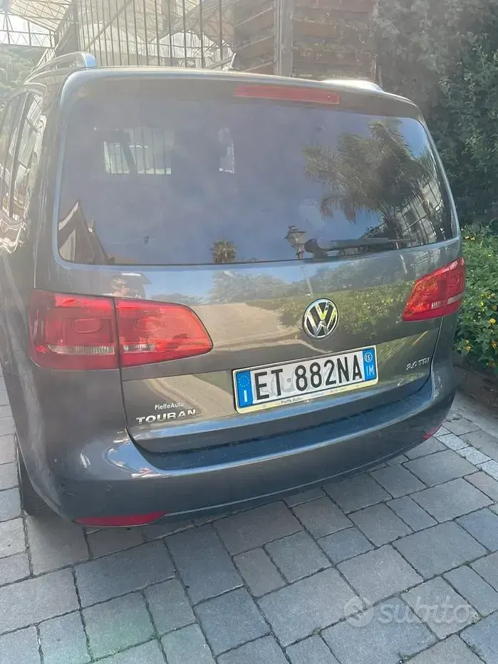 Usata VW Touran 140 CV (102 kW) 2015 Grigio Monovolume