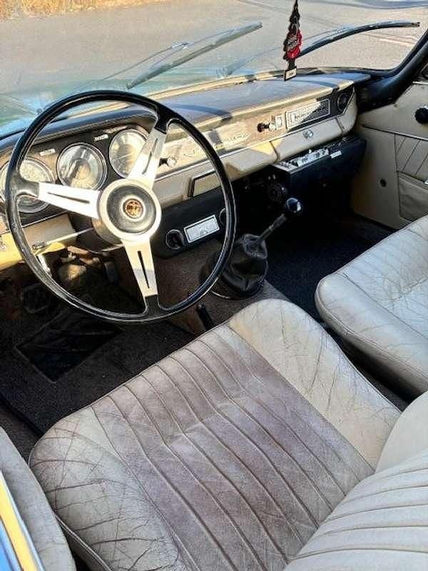 Occasion Alfa Romeo 2600 Sprint 129 ch (94 kW) 1966 Vert Coupé