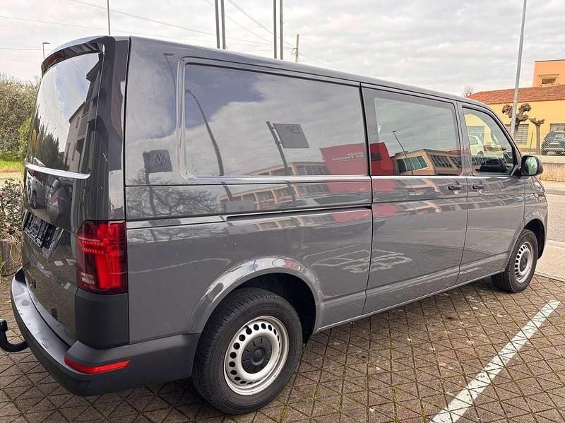 Usata VW Transporter 150 CV (110 kW) 2020 Grigio Furgone