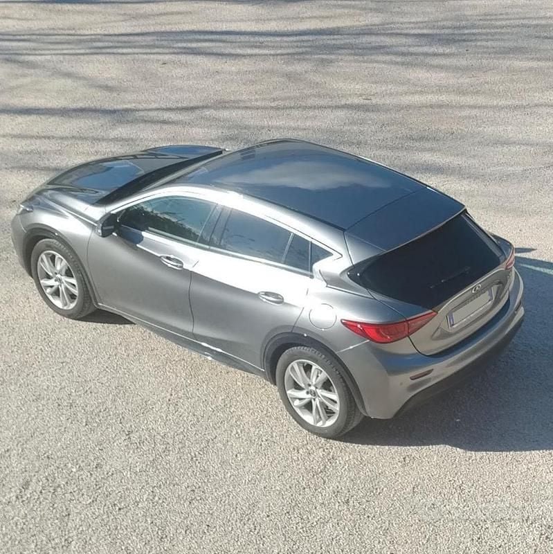 Usata Infiniti Q30 109 CV (80 kW) 2017 Grigio Berlina