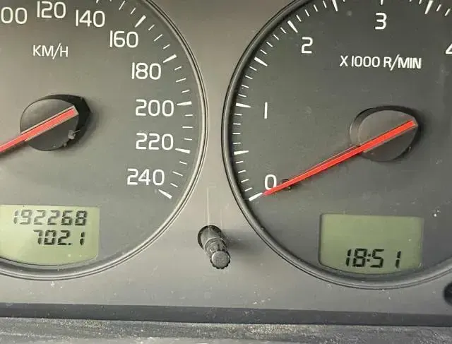 Usata Volvo V40 115 CV (84 kW) 2003 Grigio Station wagon