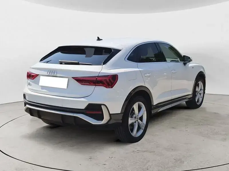 Usata Audi Q3 Sportback S-Line 150 CV (110 kW) 2022 Bianco SUV
