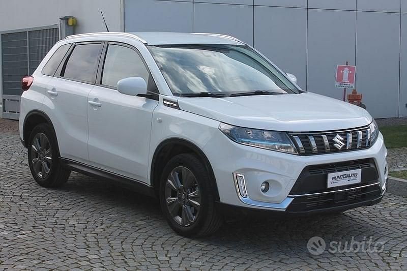 Usata Suzuki Vitara Cool 129 CV (94 kW) 2023 Bianco SUV