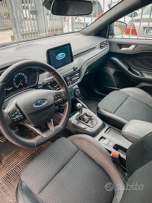 Usata Ford Focus ST-Line 125 CV (91 kW) 2019 Nero Berlina