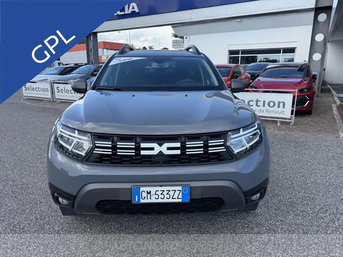 Usata Dacia Duster Journey 101 CV (74 kW) 2023 Grigio SUV