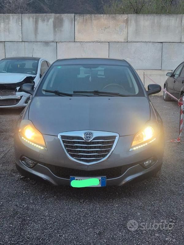 Gebraucht Lancia Delta 120 PS (88 kW) 2012 Blau Kleinwagen
