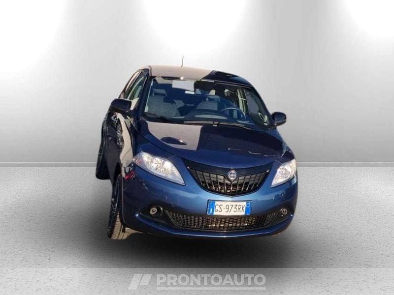 Usata Lancia Ypsilon S 70 CV (51 kW) 2024 Blu/azzurro Utilitaria