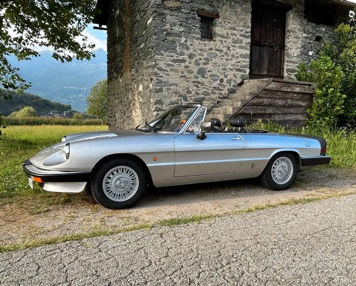 Usata Alfa Romeo Spider 104 CV (76 kW) 1985 Cabrio