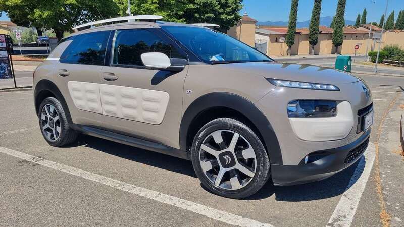 Beige Usata 2014 Citroën C4 Cactus PureTech Due volumi | 8900 € (Buon prezzo) - Immagine 1/4