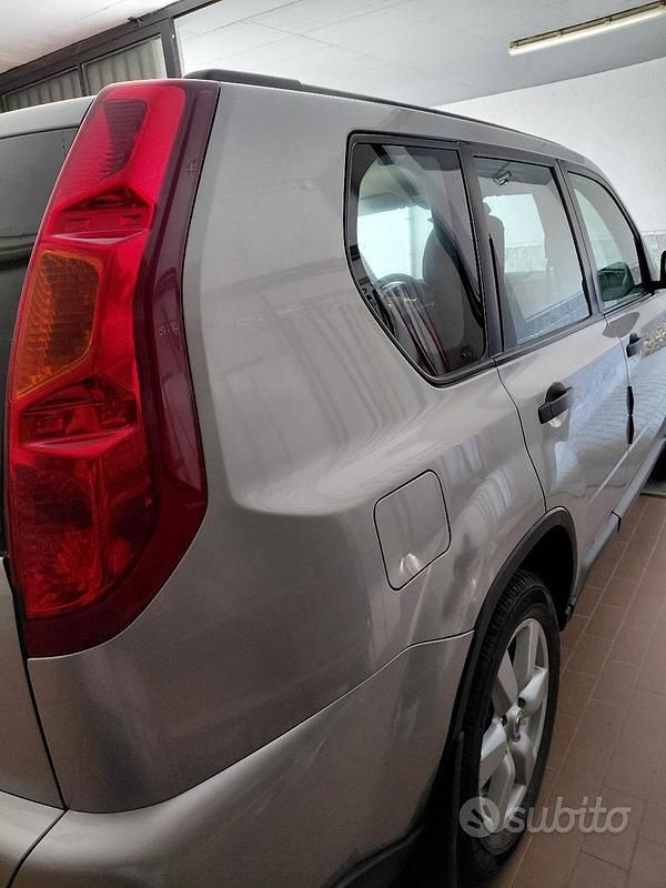 Usata Nissan X-Trail 150 CV (110 kW) 2009 Grigio SUV