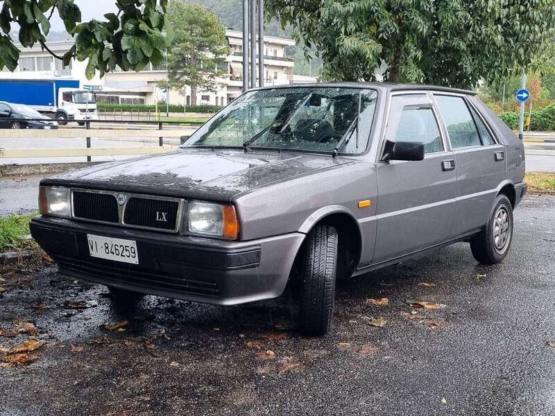 Usato 1991 Lancia Delta 1.3 Benzin 75 CV (4.000 €)