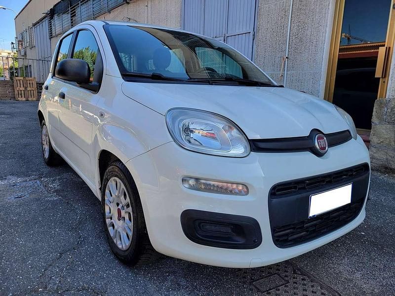 Bianco Usata 2021 Fiat Panda Utilitaria | 6950 € (Super prezzo) - Immagine 1/4