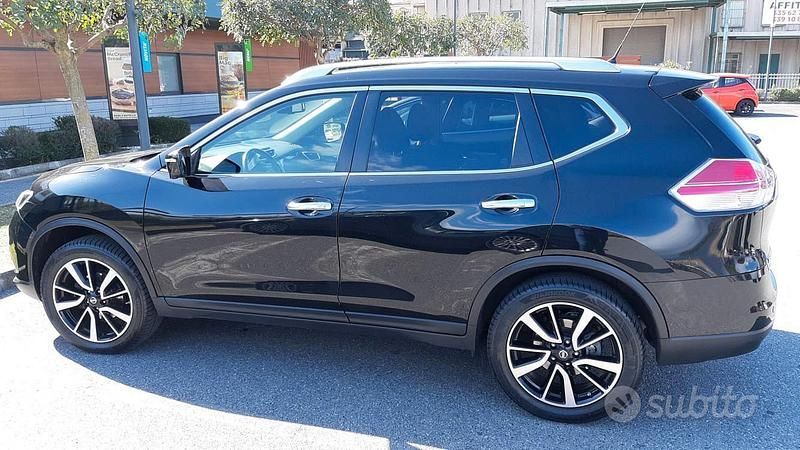 Gebraucht Nissan X-Trail 131 PS (96 kW) 2016 Schwarz SUV