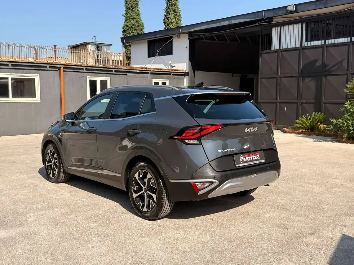 Usata Kia Sportage Style 136 CV (100 kW) 2022 Blu/azzurro SUV